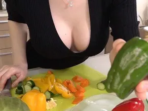 Vừa nghe điện thoại Gã chồng vừa xoạc với trai