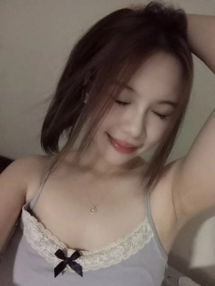 Vợ yêu dâm liên tục gạ gẫm bạn thân của Ông chồng khi biết anh ta con trinh